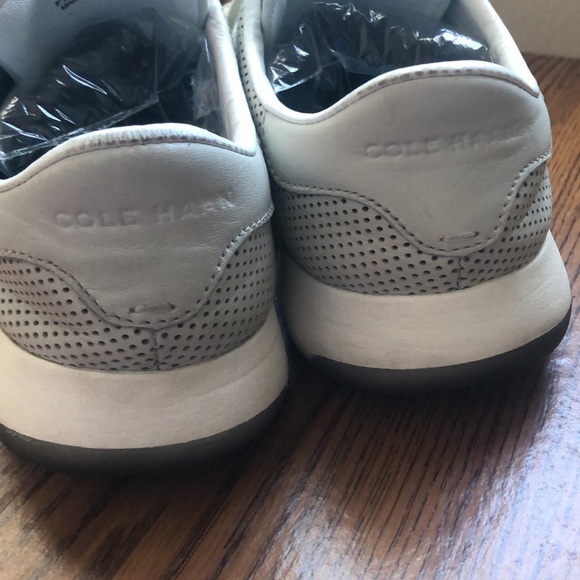 Cole Haan Men's Athletic Shoes 212850 Grey Lace Up Sneakers - Picture 4 of 11